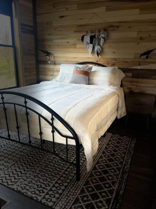 Bourbon Barrel Cottages #1 Of 5 On Kentucky Trail Lawrenceburg エクステリア 写真