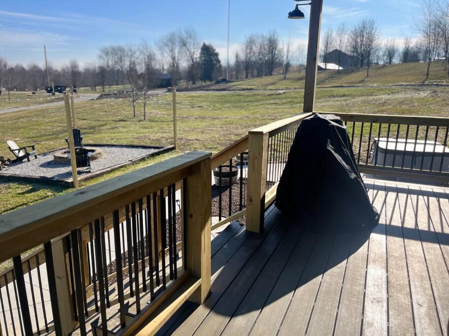 Bourbon Barrel Cottages #1 Of 5 On Kentucky Trail Lawrenceburg エクステリア 写真